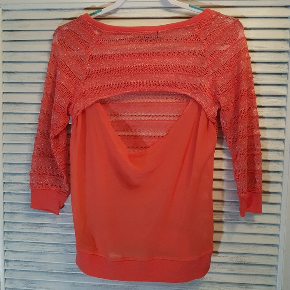 Rampage Semi-Sheer Glitter Threaded Shirt with Cut Out Back. Medium. - Picture 2 of 2